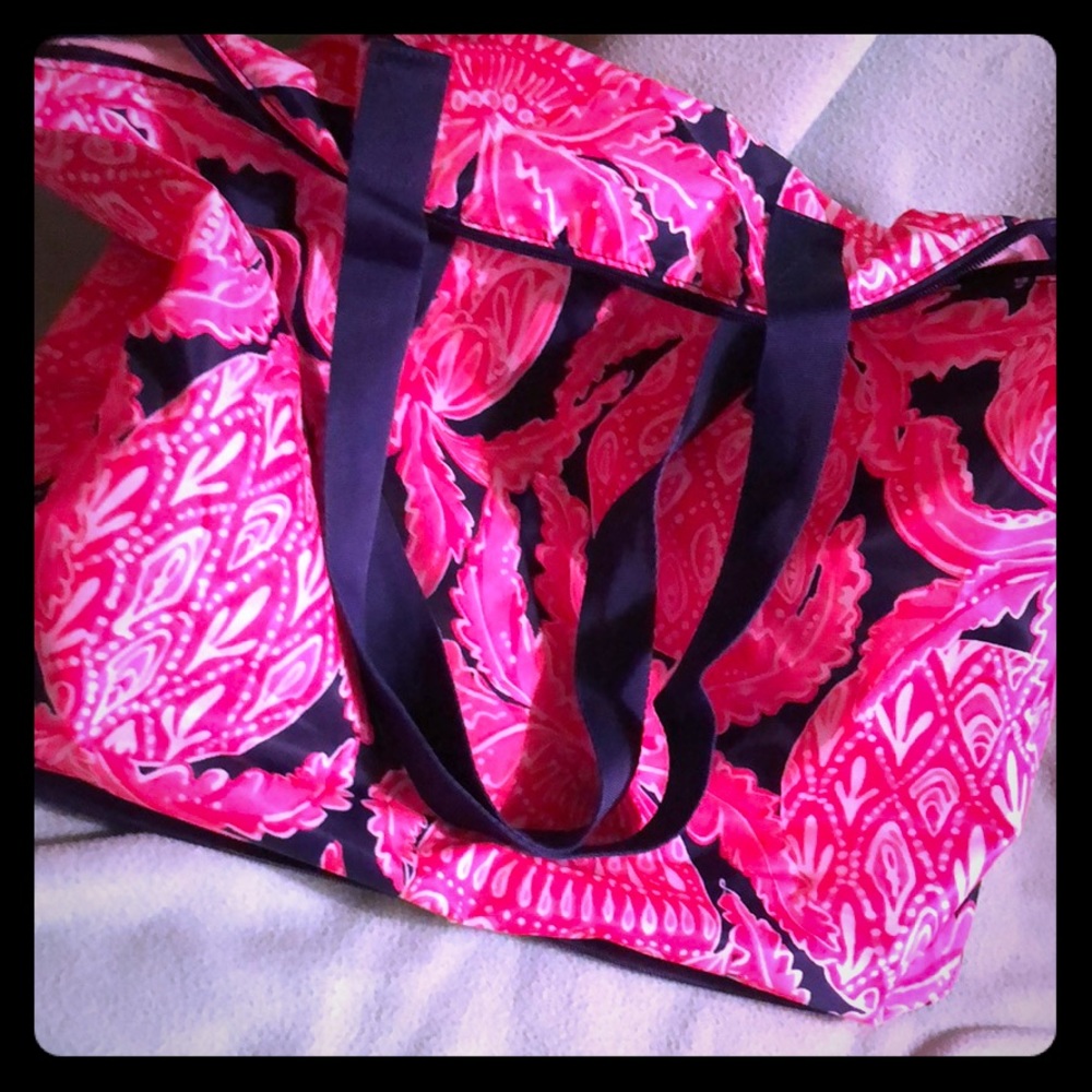 Barely used lilly pulitzer tote bag!